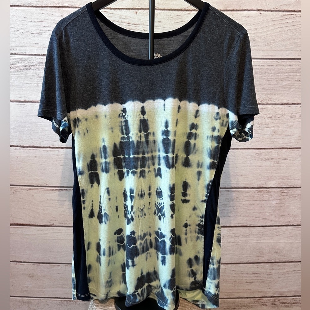 BRISAS Tie-Dye Tee  XL Lightweight Summer Office Unique Business Casual Spring